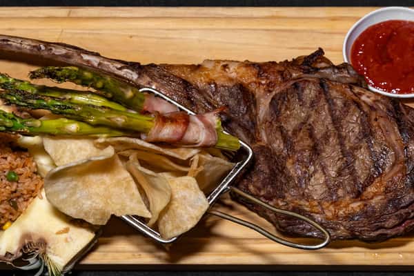 Tomahawk steak