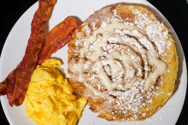 Cinnamon Roll Pancakes