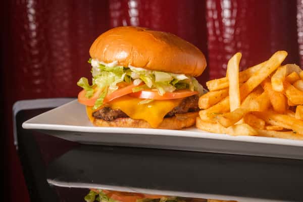 T's Classic Cheeseburger