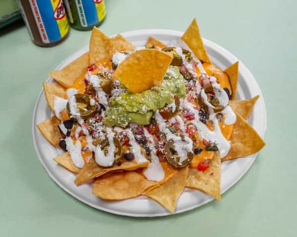 Traditional Nachos