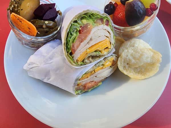 AVOCADO CHEDDAR CHICKEN WRAP