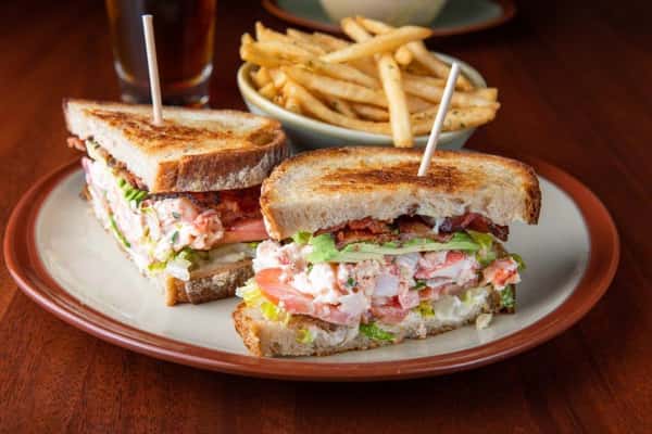 MAINE LOBSTER & SHRIMP