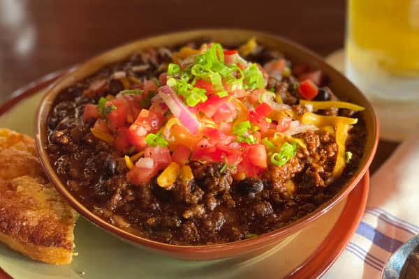 ANGUS SIRLOIN & BLACK BEAN CHILI
