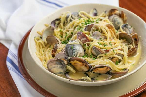 Linguine & Manila Clams