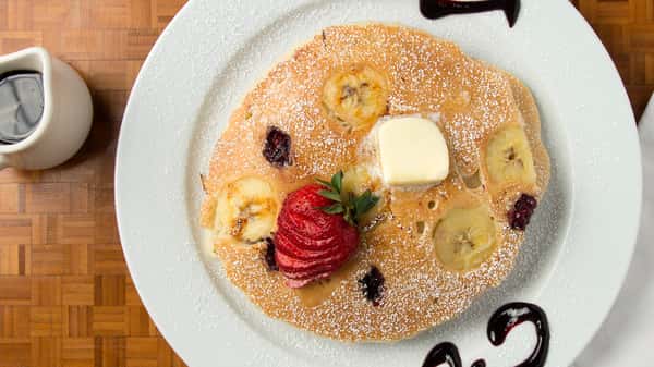 Banana & Blackberry Pancakes