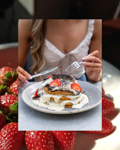 🍽️ what i ate: pumpkin tiramisu pancakes
👢 what i wore: a dainty western ootd
🍷 what i sipped: a little house red 
✨ where i ate: eggspectation, of course. 

fall plans understood the assignment. 💋