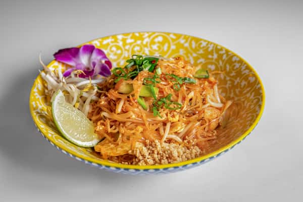 pad thai chicken shrimp