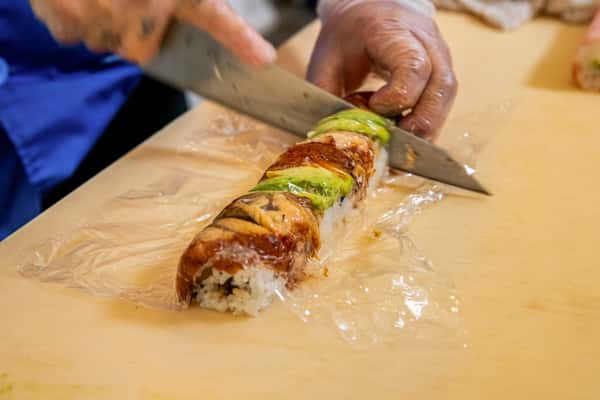 cutting sushi