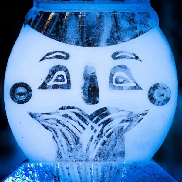winterskol ice sculpture