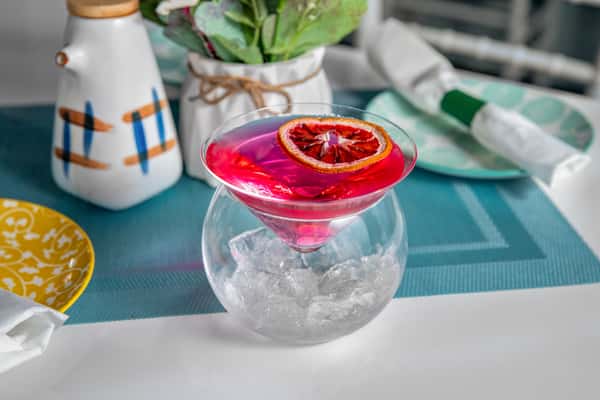 cocktail happy hour