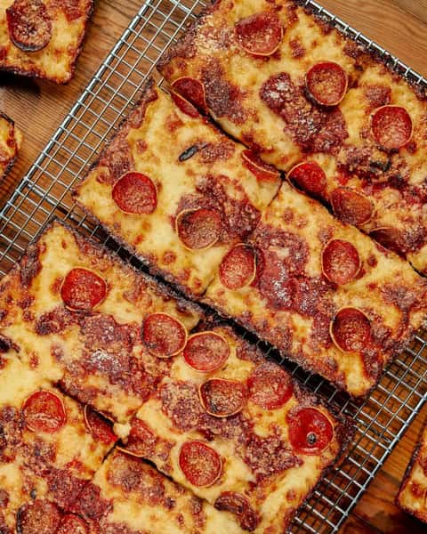 Pizza Party (Feeds 8-10)