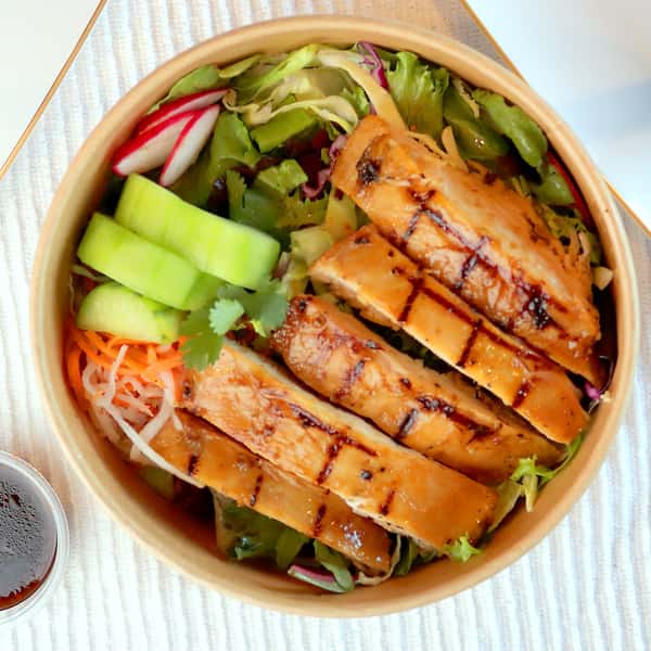 7B. BBQ Chicken Salad Bowl