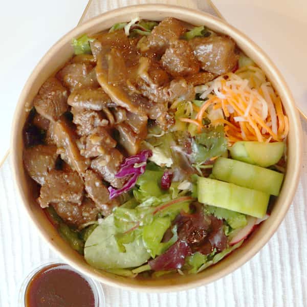 7C. Shaking Beef Salad Bowl