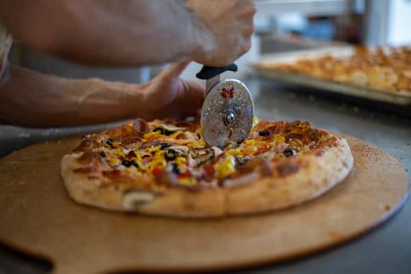 Pizza slicing