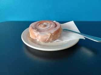 Cinnamon Roll (12)