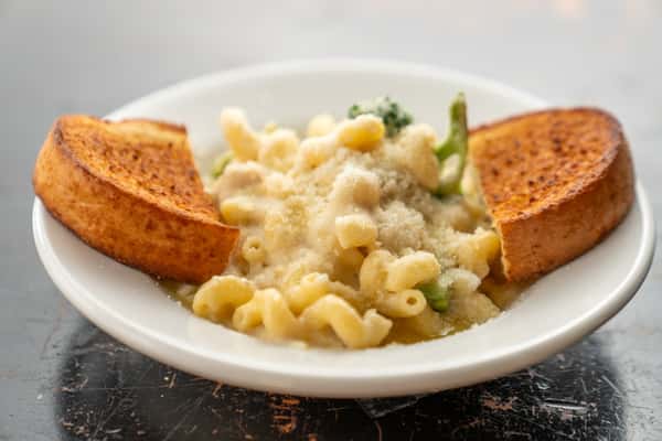 Alfredo Pasta w Chicken & Broccoli (36 oz.)