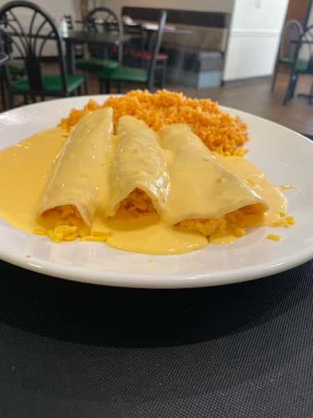 Enchiladas Chile Con Queso