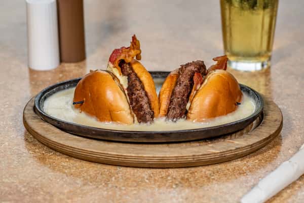 Queso Burger