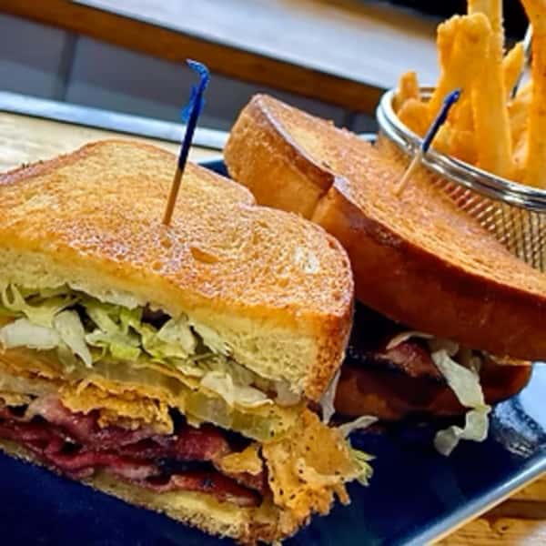 Momma's Fried Green Tomato BLT