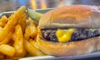 Kids Cheeseburger
