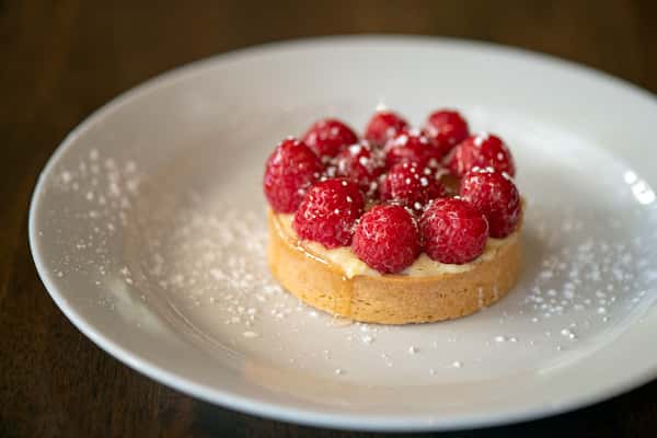 Traditional Raspberry Fruit Tart
