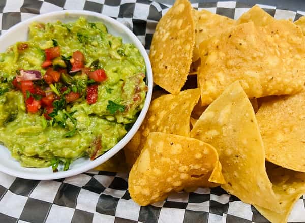 Chips & Guacamole (includes salsa roja)