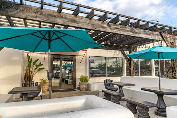 patio area with umbrellas