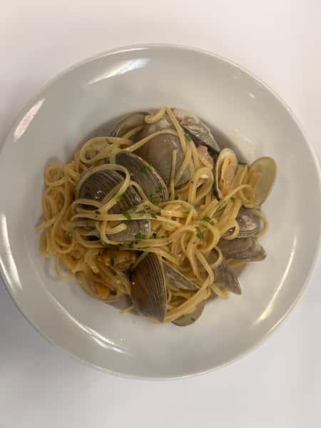 Linguine with Whole Clams