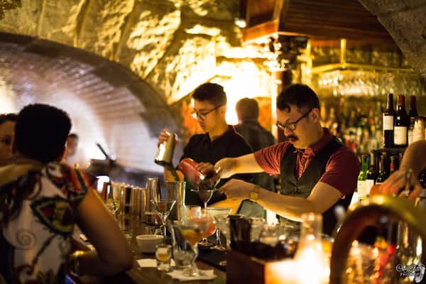 bartenders