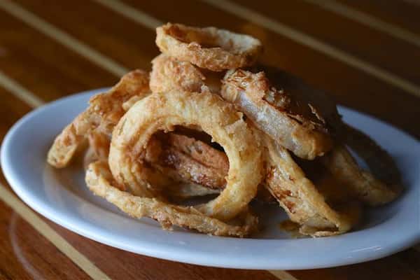 Onion rings on a plate.