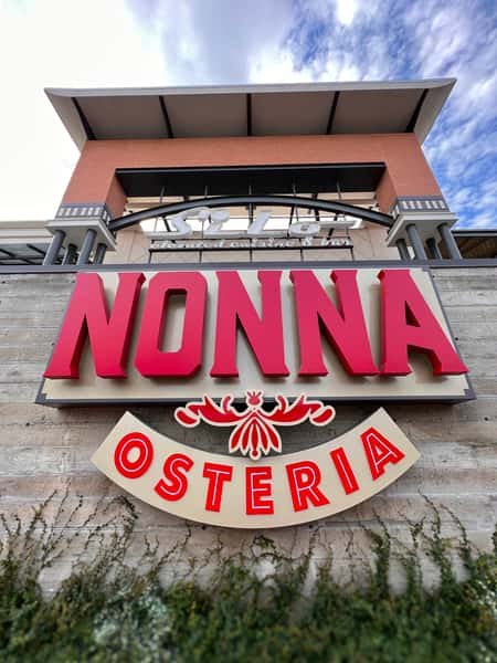 restaurant exterior signage