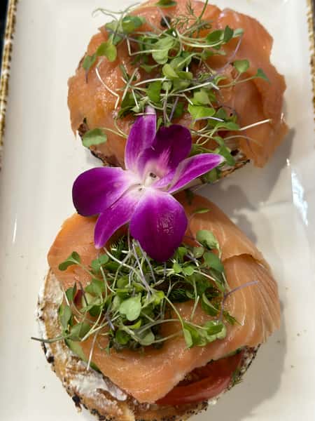 Smoked Salmon Deluxe