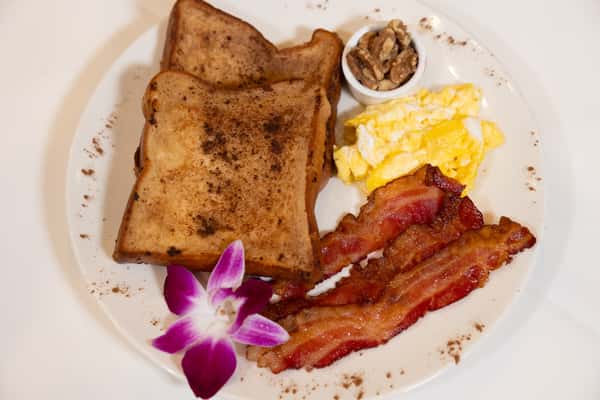 French Toast with Toasted Walnuts