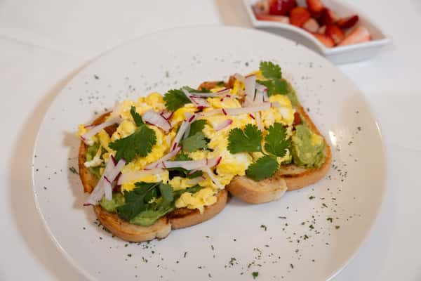 Guacamole & Scrambled Eggs Toast