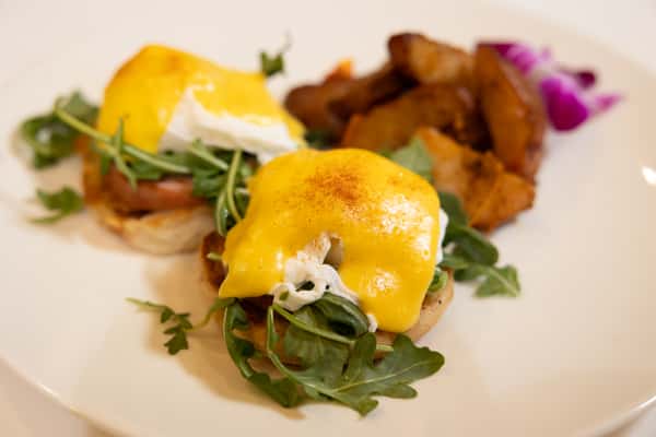 Ouisie's Eggs Benedict