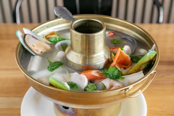 SPICY SEAFOOD SOUP [PO-TAK]