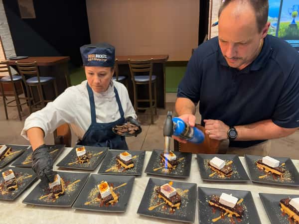 Chef Brad and Chef Teresa browning s'mores dessert