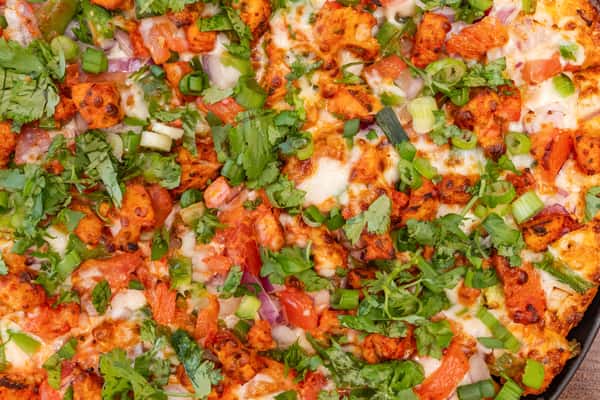 Tandoori chicken pizza