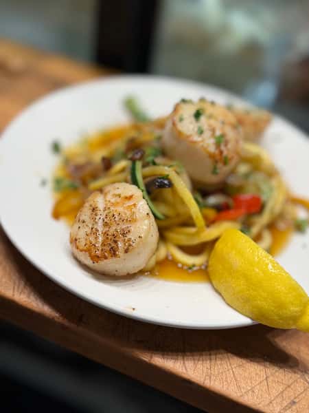 Scallops & Zoodles