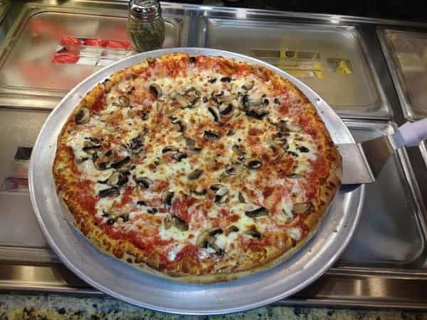 black olive pizza pie