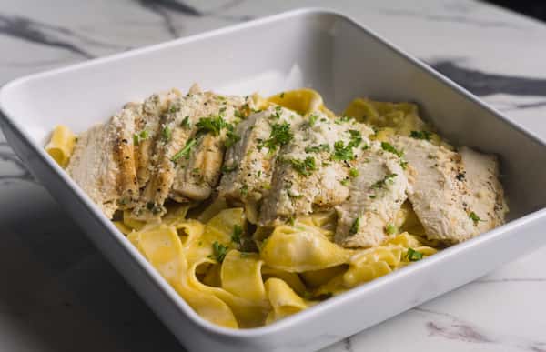 Fettuccine Alfredo with Chicken
