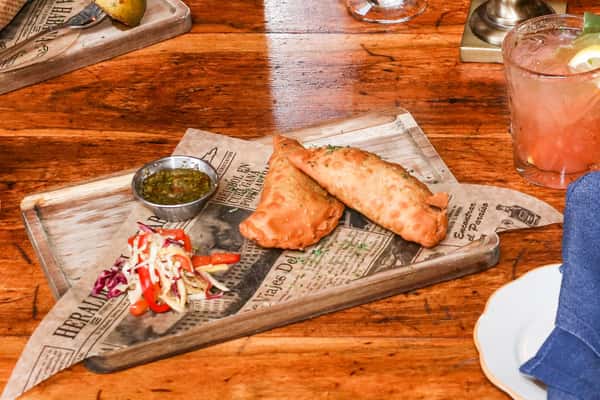Hora Social - Vegan Empanadas