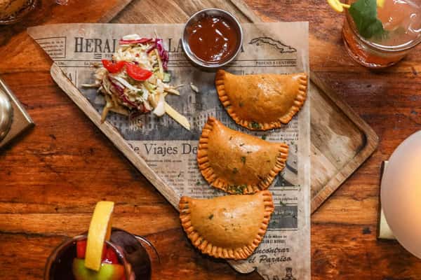 Hora Social - Chicken Empanadas
