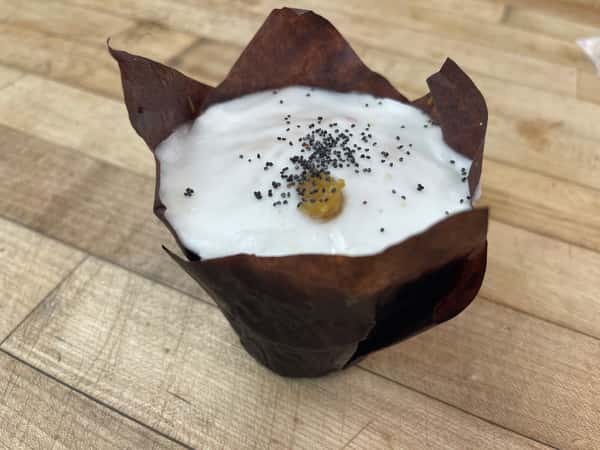 Lemon Poppyseed muffin