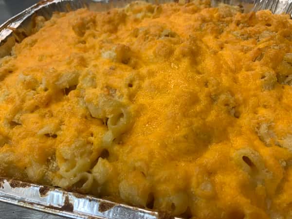 Catering HM's Mac + Cheese with Sweet + Spicy Bacon Entrée