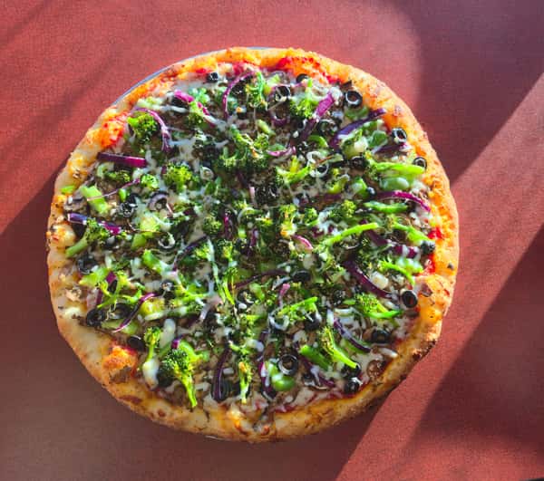 Broccoli & Veggie Pizza