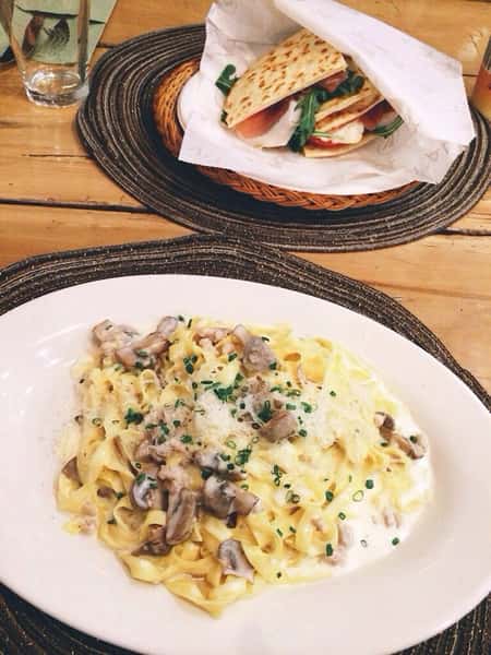 Sausage Mushrooms and cream
