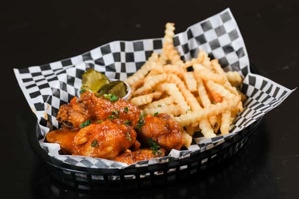 Fried Chicken Wings With Fries