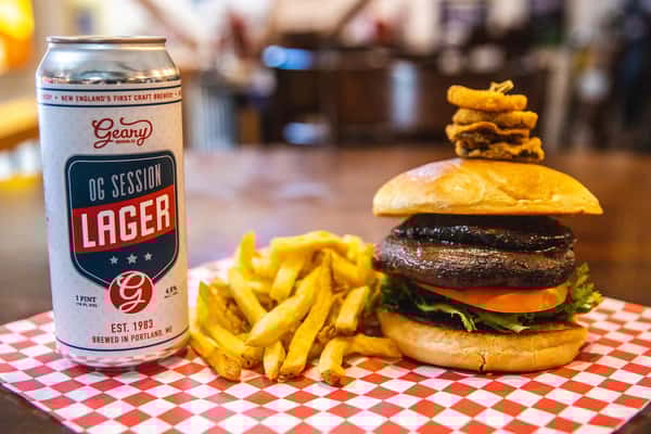 Gallery Lobster Cooker and Pub Seafood Restaurant in Freeport, ME