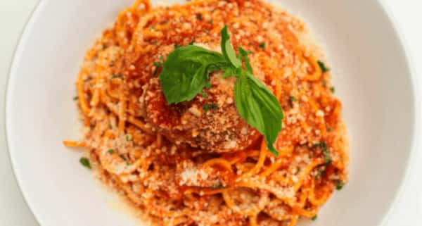 SPAGHETTI AND MEATBALLS